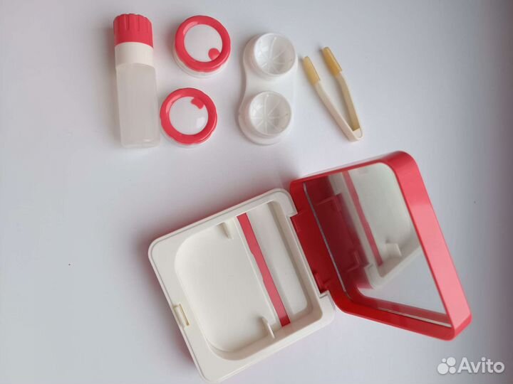 Футляр для контактных линз