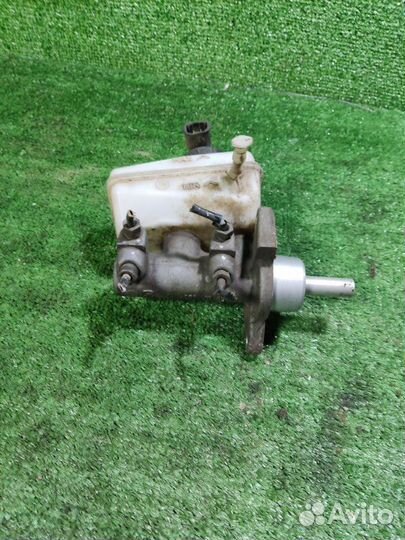 Главный тормозной цилиндр Renault Logan