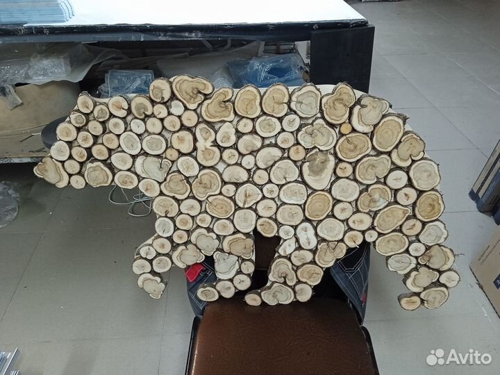 Панно из спилов можжевельника