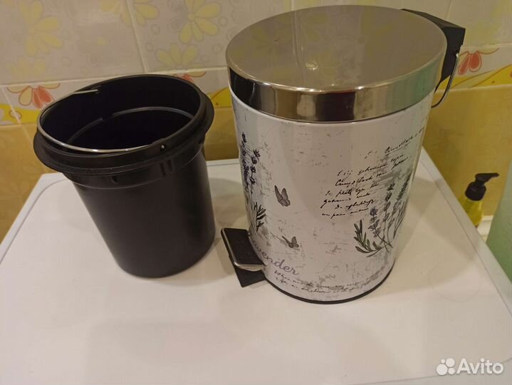 Урна для мусора красивая