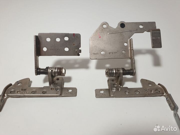 Петли матрицы Dell 17-3737