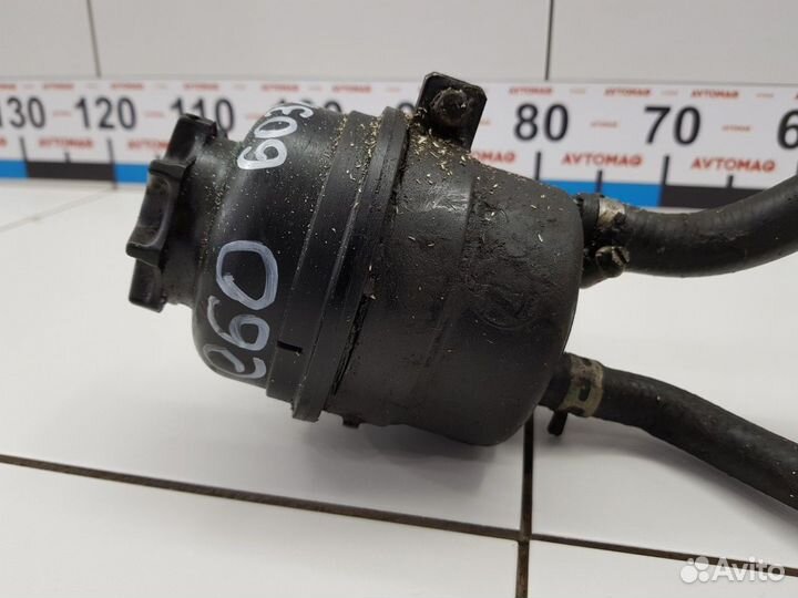 Бачок гидроусилителя (BMW 5)