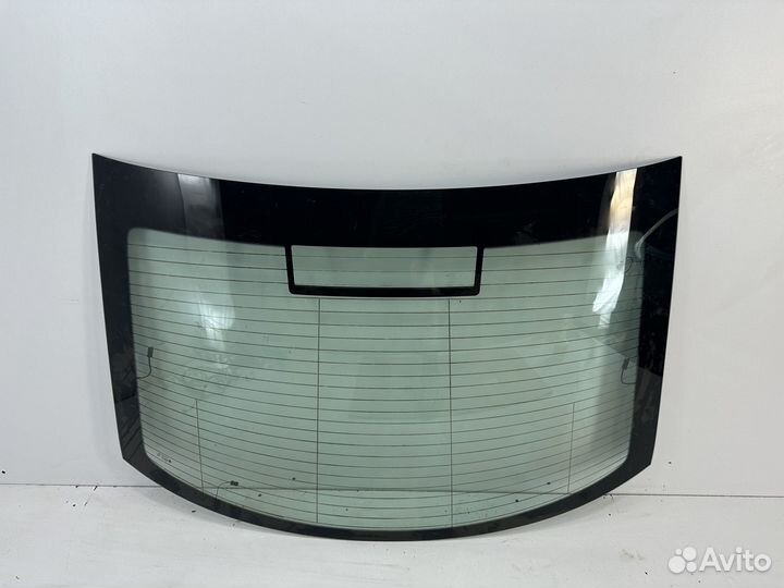 Skoda Octavia A7 стекло крышки багажника 2019 год
