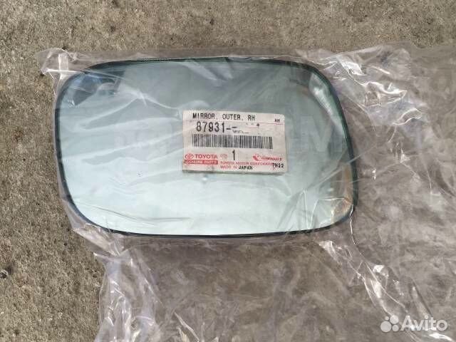 Полотно зеркала правое Toyota Corona AT210
