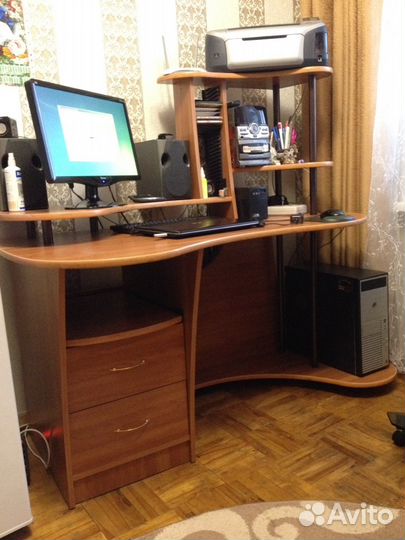 Компьютерный стол