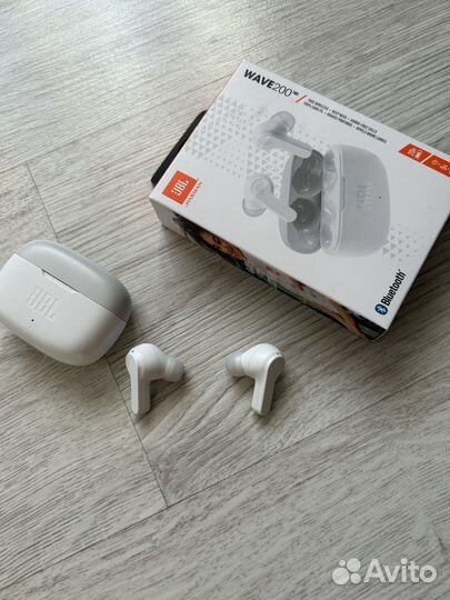 Беспроводные наушники Jbl Wave 200tws