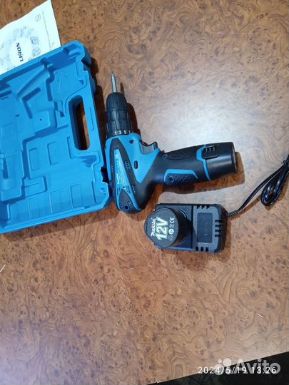 Шуруповерт makita 12v новый