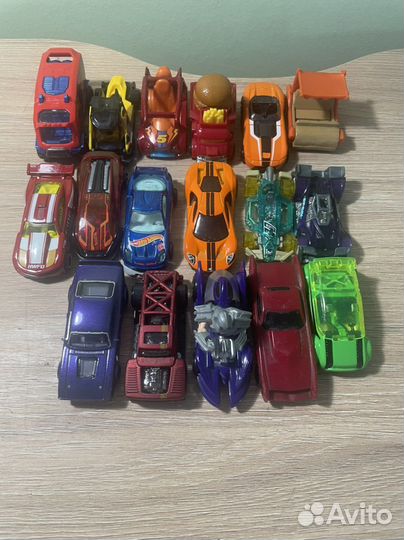 Hot wheels машинки