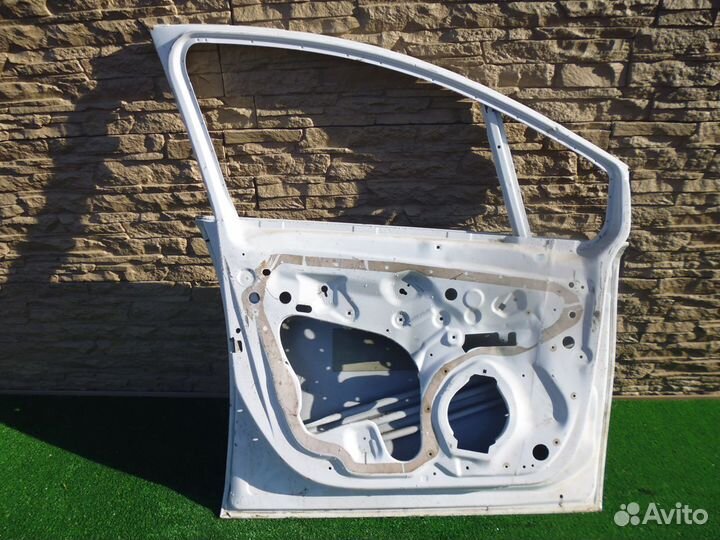 Опель Мерива В дверь передняя левая с 2010