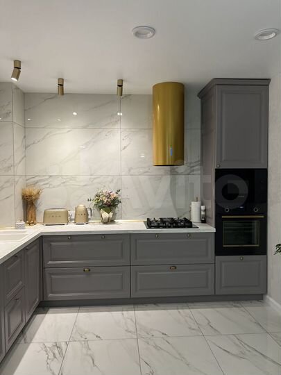 3-к. квартира, 90 м², 1/5 эт.