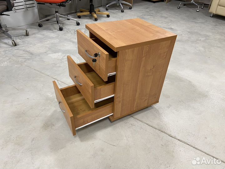 Тумбочка офисная