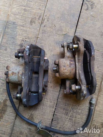 Передние Суппорта Mitsubishi lanser 9