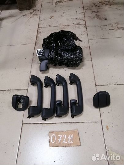 Ручка потолочная потолка jaguar f-pace x761