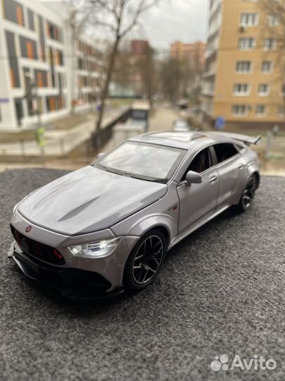 Модель автомобиля AMG GT 63 Brabus