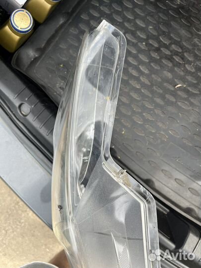 Стекло на фару