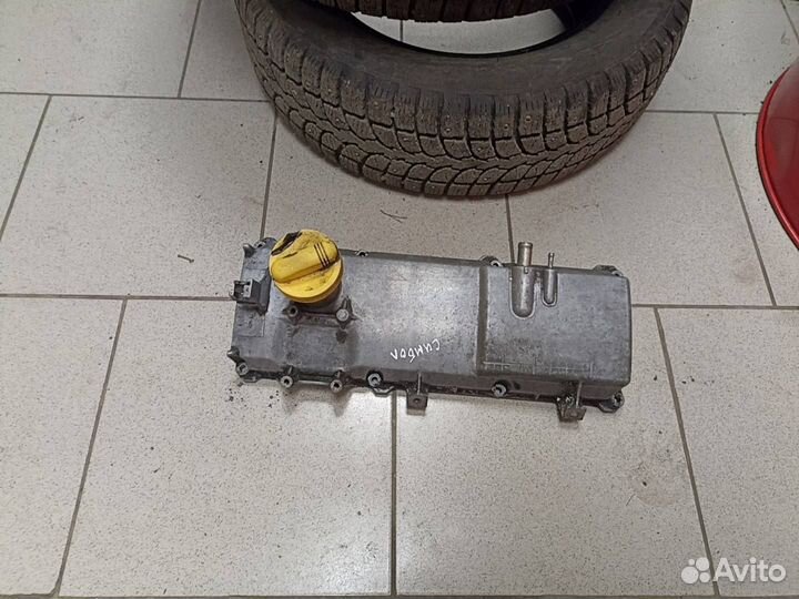 Крышка гбц рено логан симбол 1.4