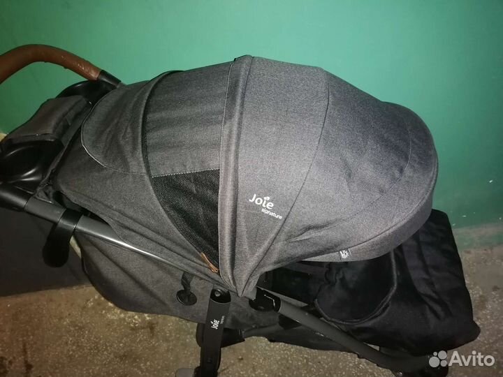 Прогулочная коляска joie signature