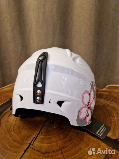 Горнолыжный шлем