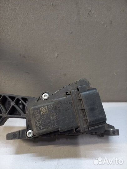 Педаль газа Ford Focus 2