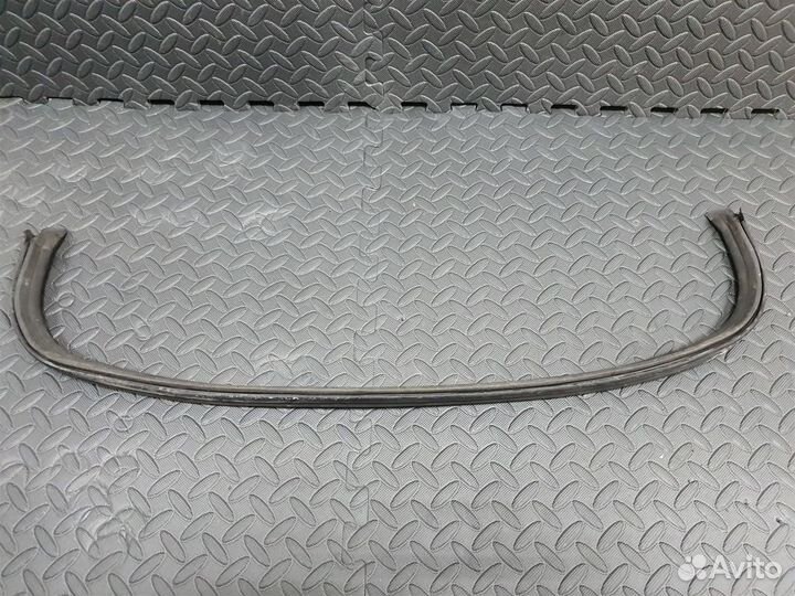 Уплотнитель подкапотный BMW E46