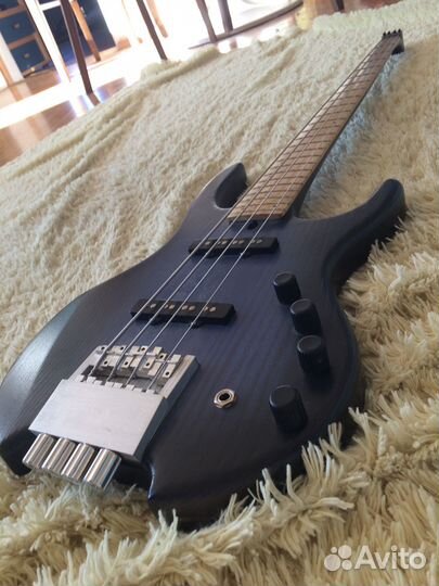 Бас гитара, ручной работы