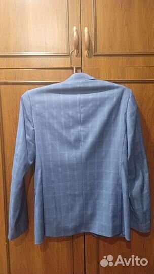 Костюм тройка