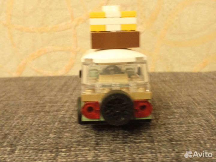 Лего машина