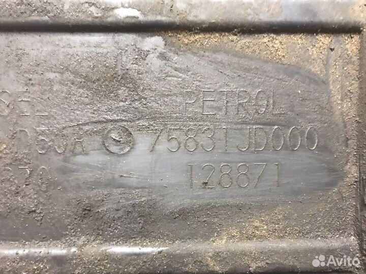 Пыльник двигателя Nissan Qashqai 1.6 2009 (б/у)