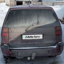 Mitsubishi Space Wagon 1.8 MT, 1992, битый, 287 000 км, с пробегом, цена 100 000 руб.