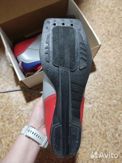 Лыжные ботинки новые 34 размер