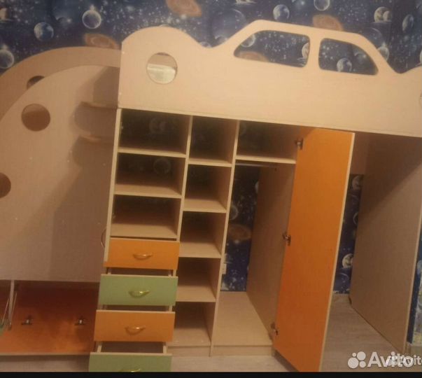 Детская кровать чердак машина