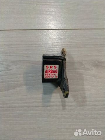 Датчик airbag передний левый Toyota Mark I I