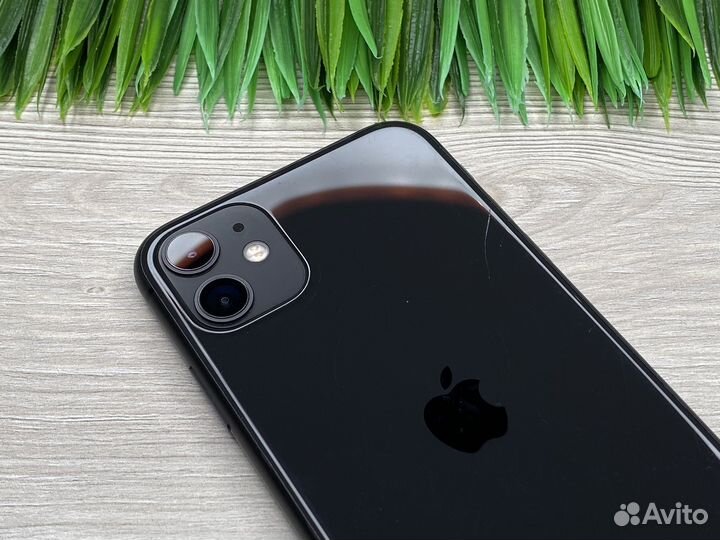 iPhone 11, 64 ГБ