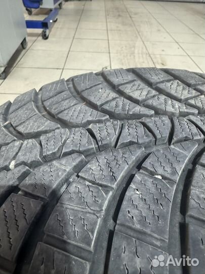 Kumho WinterCraft WP71 245/40 R18 и 265/35 R18