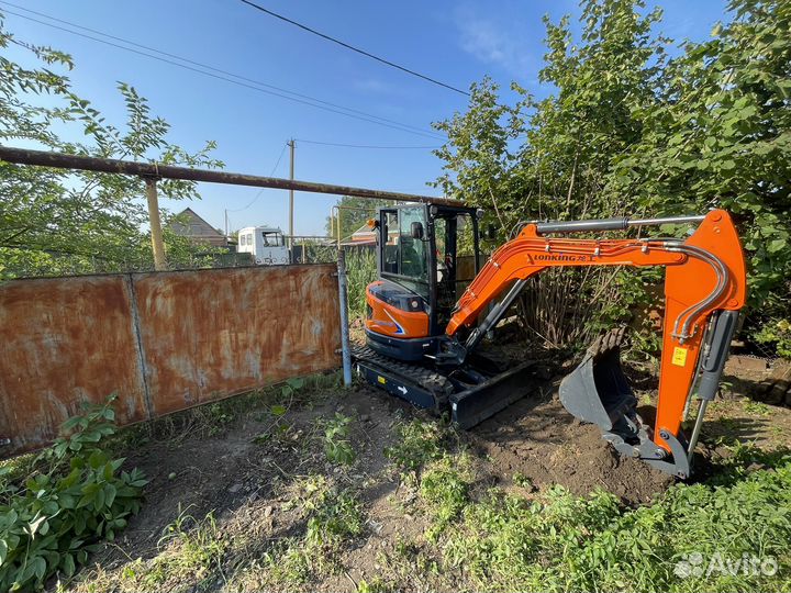 Мини-экскаватор