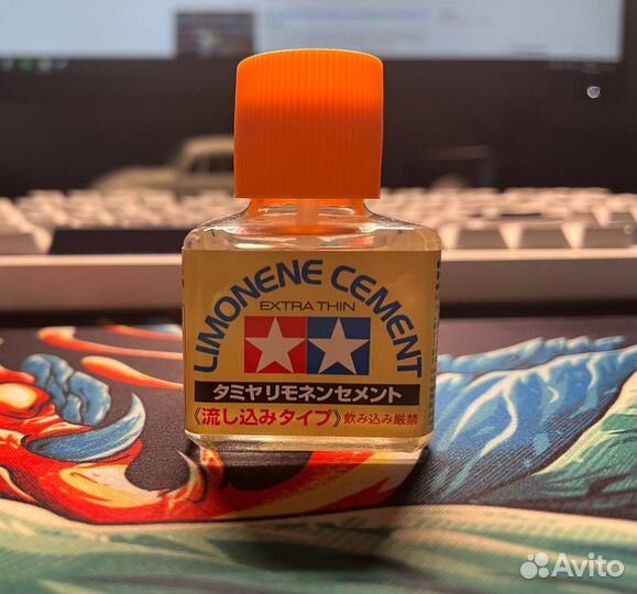 Клей Tamiya Limonene cement (с запахом лимона)