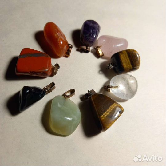 Кулоны из натурального камня раздичных цветов