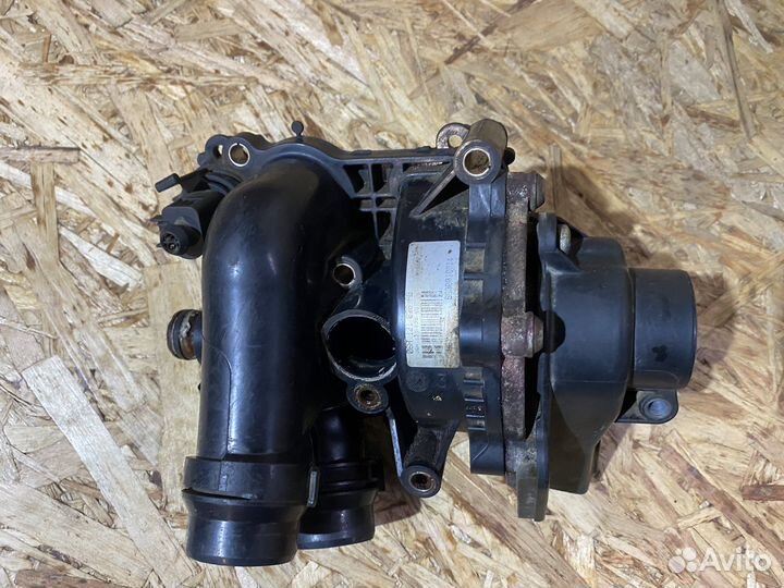 Водяной насос Термостат VW Passat B6 B7 CC 06-15