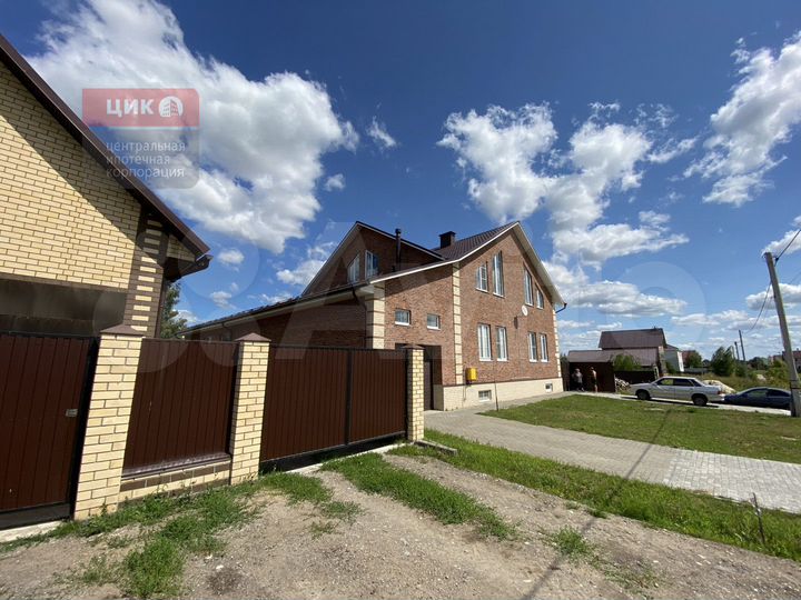 Коттедж 485,2 м² на участке 8,9 сот.