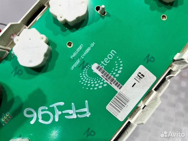 Щиток приборов Ford Fusion