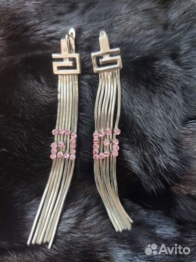 Серьги стильные висячие буква G