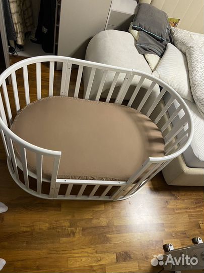 Кроватка детская с маятником трансформер