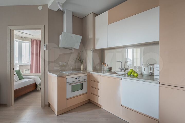 1-к. квартира, 57 м², 11/18 эт.