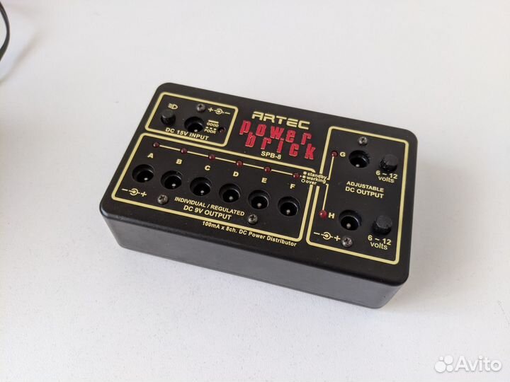 Блок питания для гитарных пелей