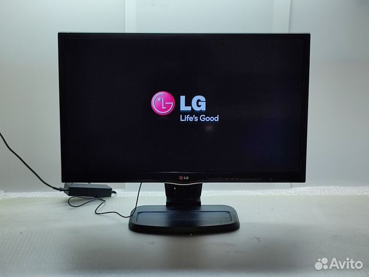 Телевизор LG 29LN450U