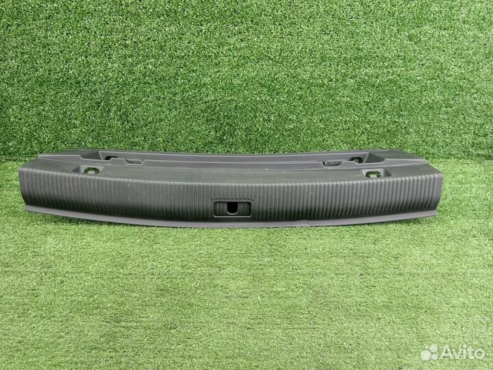 Накладка замка багажника Audi Q3 8U