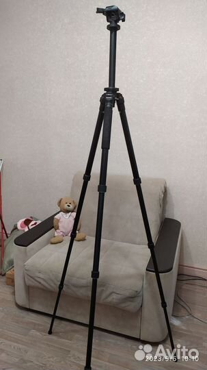 Штатив для фотоаппарата профессиональный