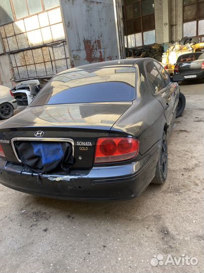 В полном разборе Hyundai Sonata 2.0 AT 2003 год