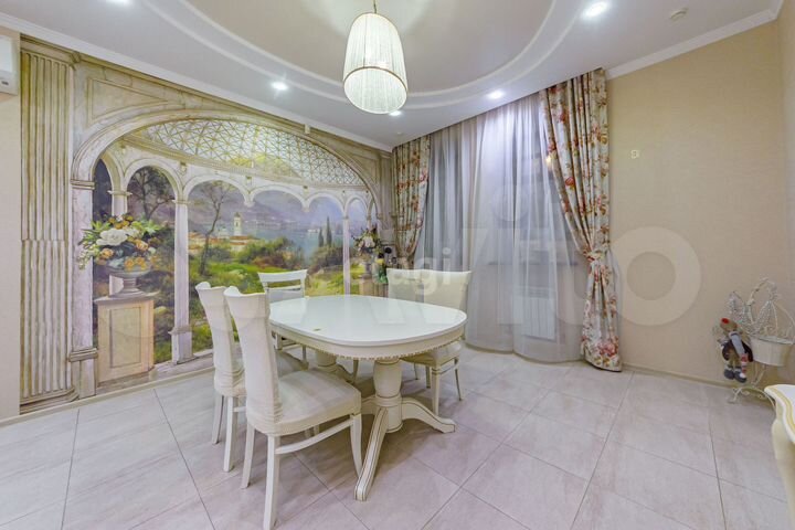 3-к. квартира, 208,2 м², 1/9 эт.