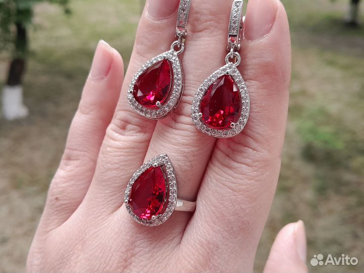 Серебряный комплект